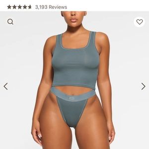 Brand new skims ribbed tank